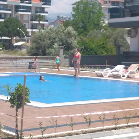 Akgul Sitesi Apartment *